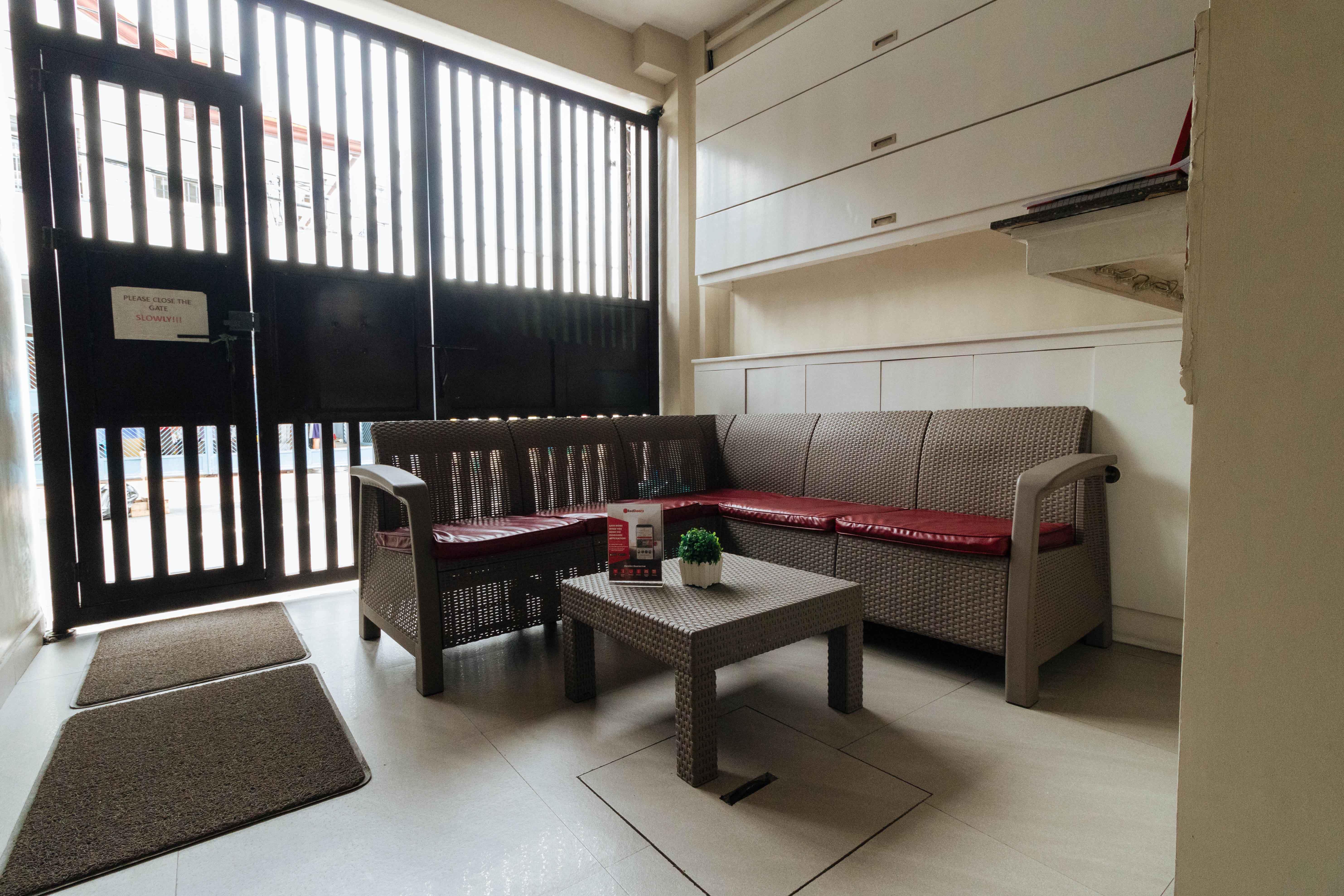 Reddoorz Near Naia Terminal 1 Hotel Paranaque City ภายนอก รูปภาพ