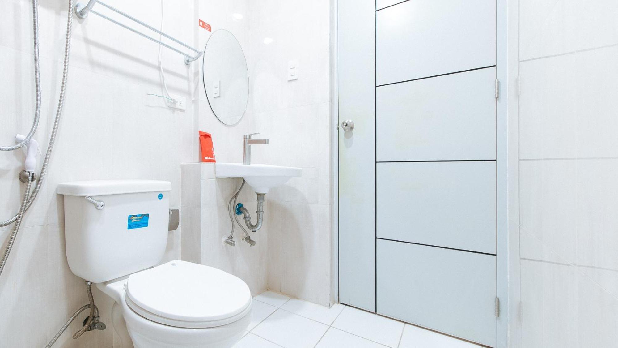 Reddoorz Near Naia Terminal 1 Hotel Paranaque City ภายนอก รูปภาพ