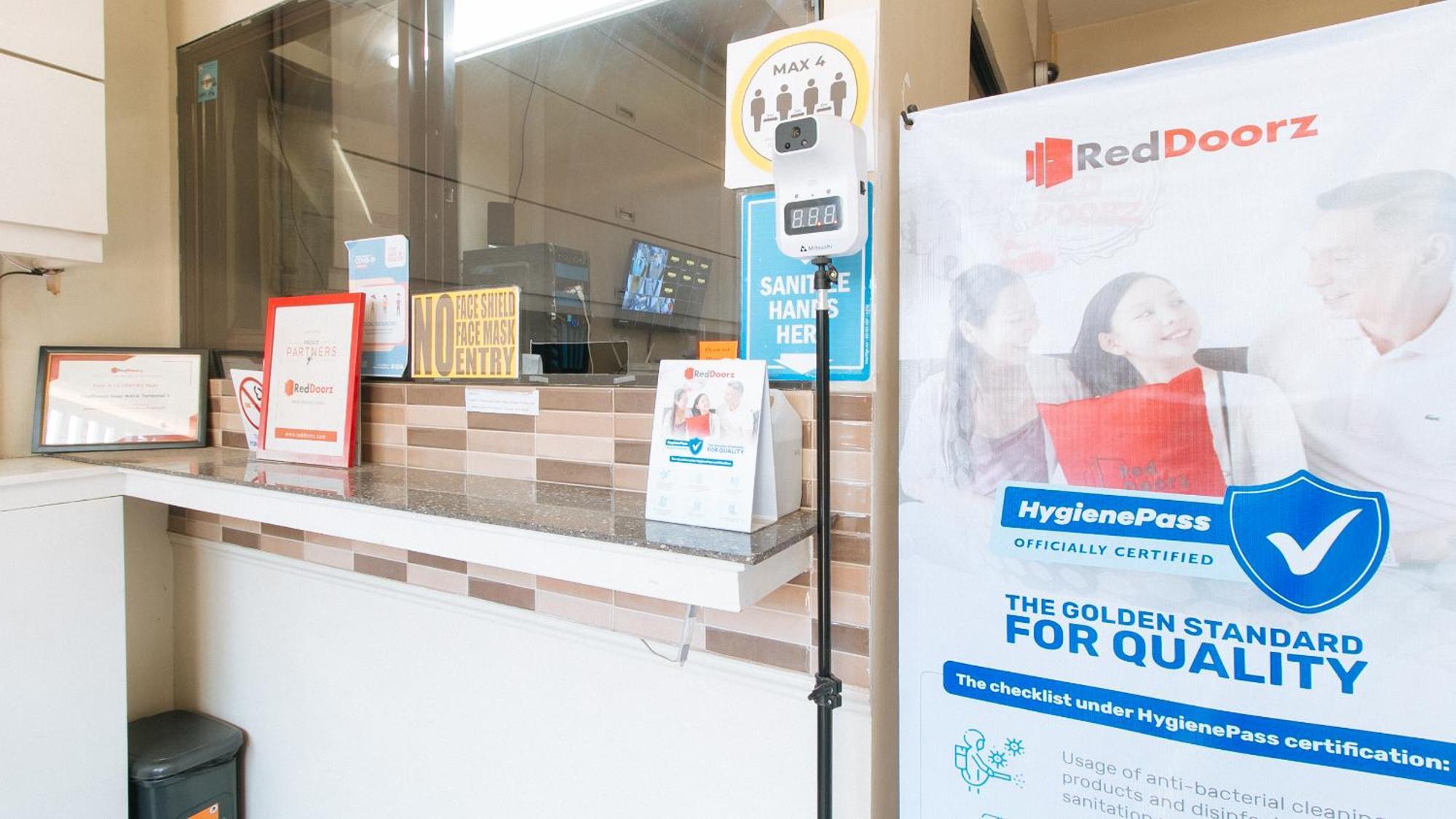 Reddoorz Near Naia Terminal 1 Hotel Paranaque City ภายนอก รูปภาพ